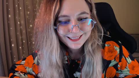 Snapshot of diana_floweri chatting on 7, 1, 2025 Diana online show from 7, 1, 2025
