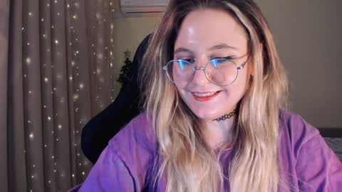 Snapshot of diana_floweri chatting on 8, 1, 2025 Diana online show from 8, 1, 2025