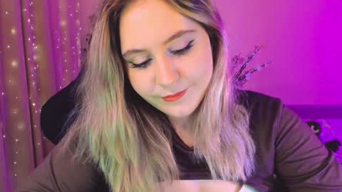Snapshot of diana_floweri chatting on 28, 1, 2025 Diana online show from 28, 1, 2025