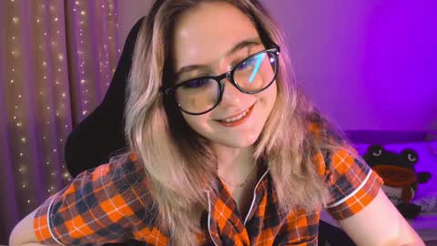 Snapshot of diana_floweri chatting on 2, 2, 2025 Diana online show from 2, 2, 2025