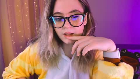 Snapshot of diana_floweri chatting on 7, 2, 2025 Diana online show from 7, 2, 2025