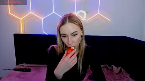 Diana  online show from 8, 2, 2025