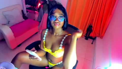 Snapshot of dianablackgirl chatting on 1, 5, 2026 dianablackgirl online show from 1, 5, 2026