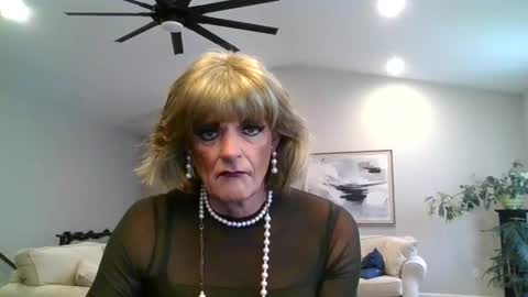 Snapshot of dianeheels chatting on 8, 1, 2025 dianeheels online show from 8, 1, 2025
