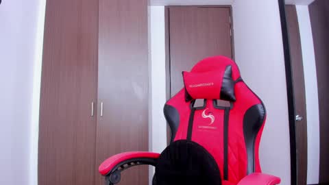 Diego lat online show from 20, 4, 2026