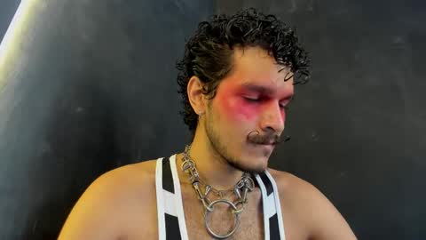 diemond_latinx98 online show from 18, 12, 2025