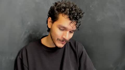 diemond_latinx98 online show from 15, 1, 2026