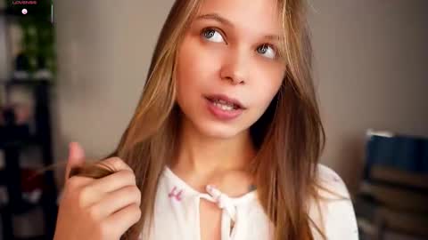 Elwyna online show from 13, 11, 2025