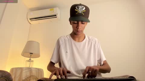 dikey_18 online show from 13, 1, 2025