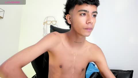 dikey_18 online show from 9, 2, 2025