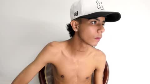 dikey_18 online show from 19, 2, 2025