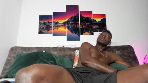 Snapshot of dilaan_carter chatting on 12, 9, 2025 joshua online show from 12, 9, 2025