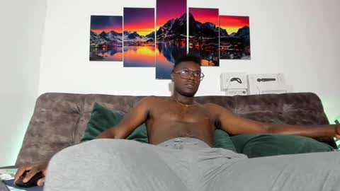 Snapshot of dilaan_carter chatting on 21, 10, 2025 joshua online show from 21, 10, 2025