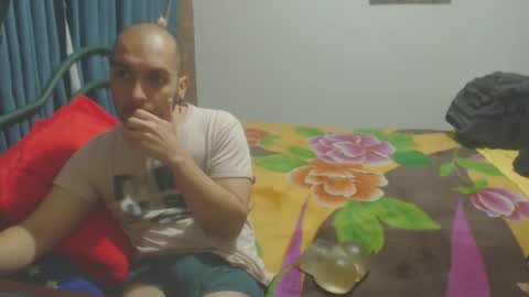 Dincht online show from 5, 11, 2025