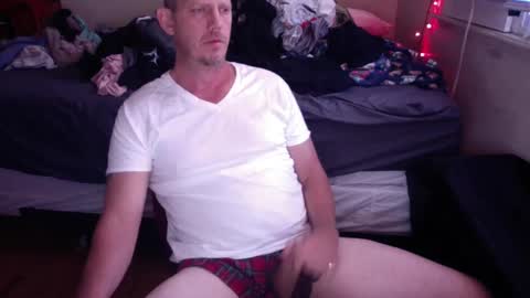 Snapshot of dingoman3939 chatting on 9, 10, 2025 ManDingoMan online show from 9, 10, 2025