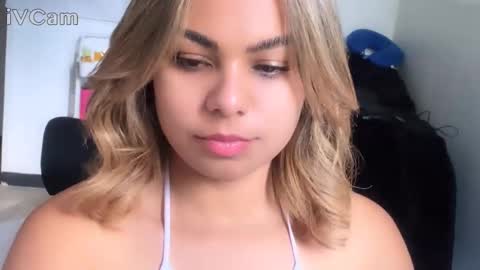 diosadeluniverso_ online show from 25, 10, 2025