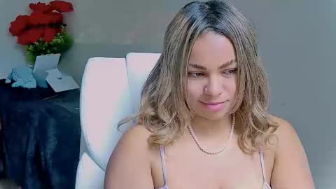 diosadeluniverso_ online show from 20, 11, 2025