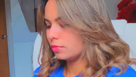 diosadeluniverso_ online show from 15, 12, 2025