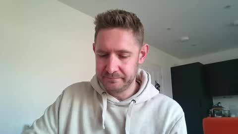 Snapshot of dirtylondon729 chatting on 16, 4, 2026 Exhibitionist Ben online show from 16, 4, 2026
