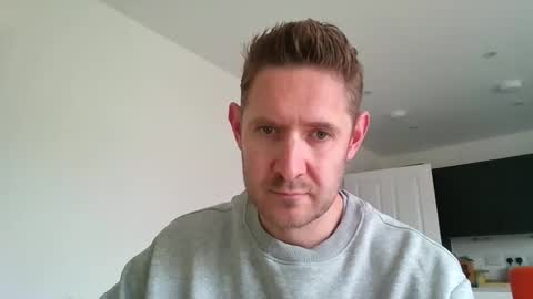 Snapshot of dirtylondon729 chatting on 4, 6, 2026 Exhibitionist Ben online show from 4, 6, 2026