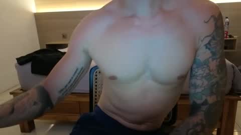 Snapshot of dirtyprettyboi chatting on 20, 4, 2026 buy tokens with link online show from 20, 4, 2026