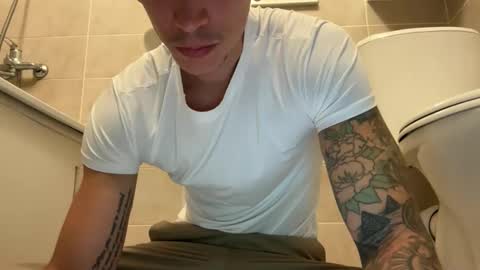 Snapshot of dirtyprettyboi chatting on 14, 5, 2026 buy tokens with link online show from 14, 5, 2026