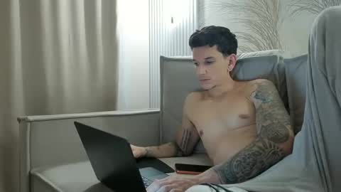 Snapshot of dirtyprettyboi chatting on 20, 5, 2026 buy tokens with link online show from 20, 5, 2026