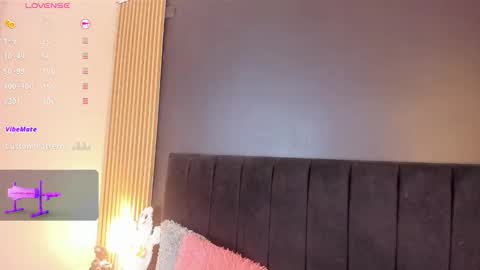 Soffie - Valentina - Yuya  Astro online show from 31, 10, 2025