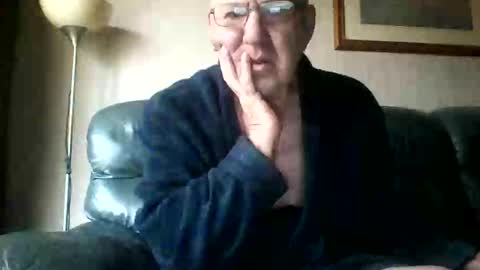 Snapshot of discovery63 chatting on 15, 12, 2024 discovery63 online show from 15, 12, 2024