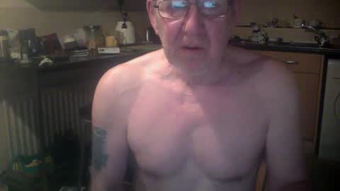 Snapshot of discovery63 chatting on 22, 12, 2024 discovery63 online show from 22, 12, 2024