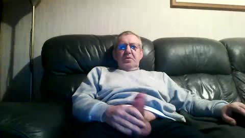 Snapshot of discovery63 chatting on 2, 2, 2025 discovery63 online show from 2, 2, 2025