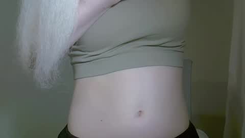 DitaMilton online show from 9, 10, 2025