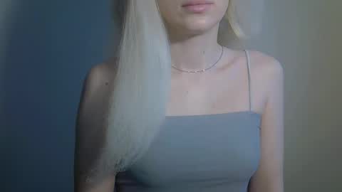 DitaMilton online show from 6, 11, 2025