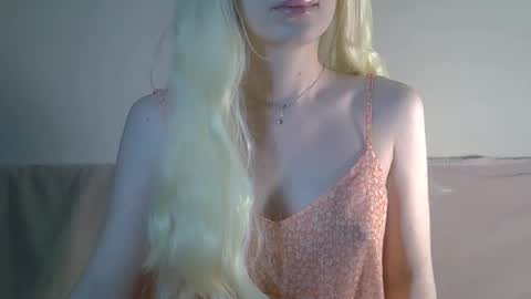 DitaMilton online show from 14, 12, 2025