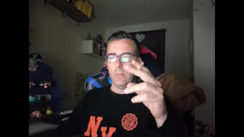 Snapshot of ditos_c chatting on 4, 3, 2026 ditos_c online show from 4, 3, 2026