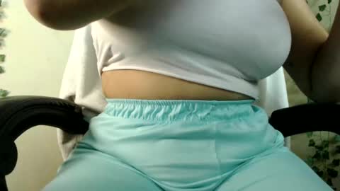 Snapshot of divadirty chatting on 7, 12, 2024 Mari online show from 7, 12, 2024