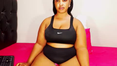 Snapshot of divinebooty93 chatting on 4, 2, 2026 divinebooty93 online show from 4, 2, 2026