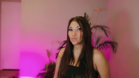 DivineLynn online show from 19, 4, 2026