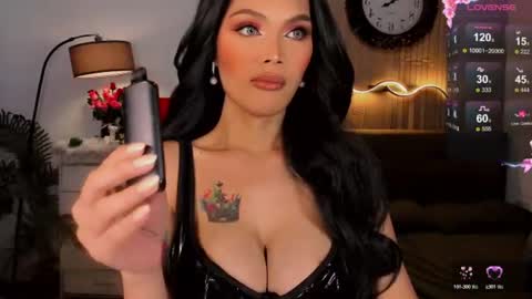 Snapshot of divinequeen chatting on 11, 7, 2026 online show from 11, 7, 2026