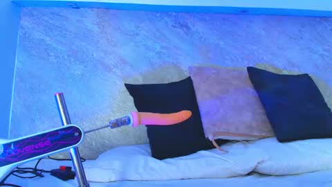 Snapshot of dixie_grey1 chatting on 13, 10, 2025 Sofia online show from 13, 10, 2025