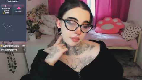 dixipixi_ online show from 24, 7, 2026