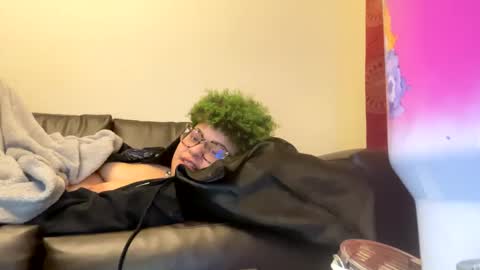 Snapshot of dizzinsweatyy chatting on 14, 2, 2025 dizzinsweatyy online show from 14, 2, 2025