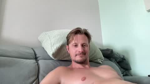 Snapshot of djo68686666 chatting on 22, 7, 2026 djo68686666 online show from 22, 7, 2026