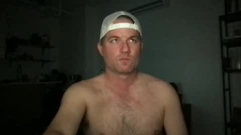 TriflinYoBitch online show from 10, 4, 2026