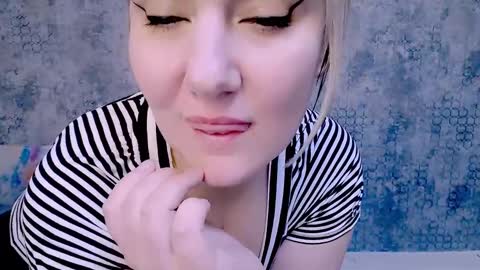 Snapshot of djullia chatting on 23, 2, 2025 djullia online show from 23, 2, 2025