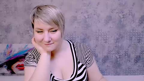 Snapshot of djullia chatting on 23, 2, 2025 djullia online show from 23, 2, 2025