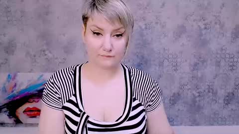 Snapshot of djullia chatting on 28, 2, 2025 djullia online show from 28, 2, 2025