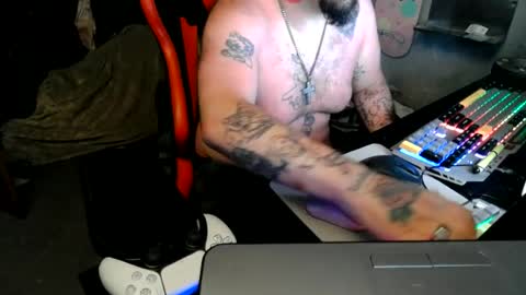 Snapshot of dlkinkyfun chatting on 1, 7, 2026 dlkinkyfun online show from 1, 7, 2026
