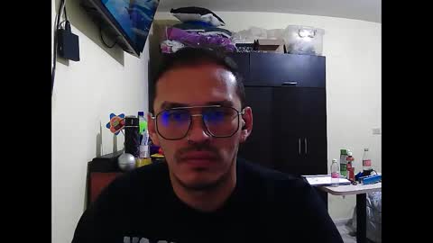 Snapshot of doblewyosk69g chatting on 10, 10, 2025 doblewyosk69g online show from 10, 10, 2025