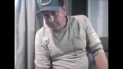 dogglogg745 online show from 22, 4, 2026